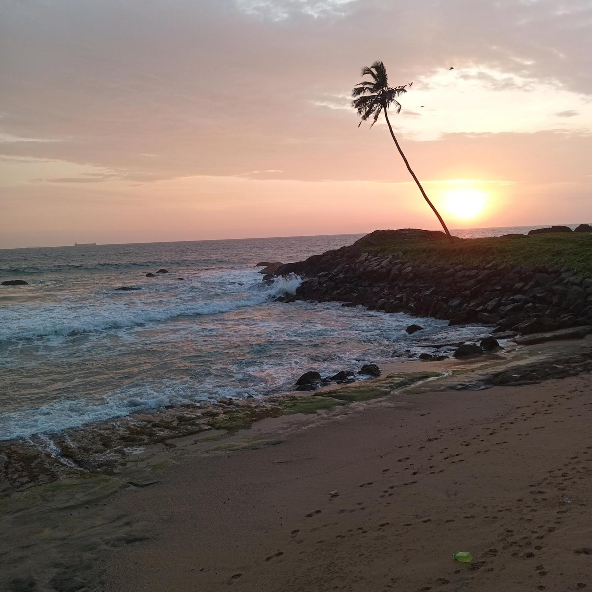 Sunset Beach Villa Galle Exterior photo